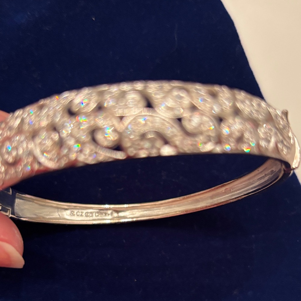925 Sterling Silver and Zircons Swirl design gorgeous Bracelet - Picture 5 of 10